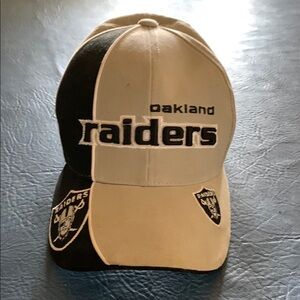 Reebok Beige Cap with Black Details